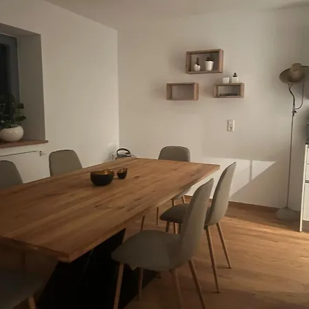 Maisonette With A View شقة