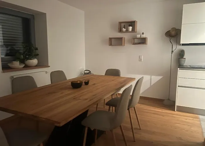 Maisonette With A View شقة